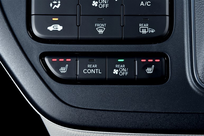 【やっと出た！】 ステップワゴン改良型登場「エアーEX」追加で装備充実！ スパーダには「ブラックエディション」新設定
