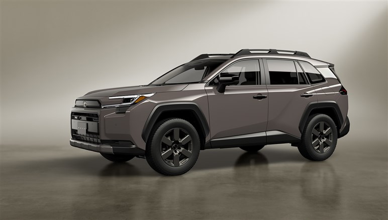 新型「RAV4」はミドルSUV市場で覇権を取れるのか？ ライバルと比べてみたら“トヨタの強さ”が浮き彫りに