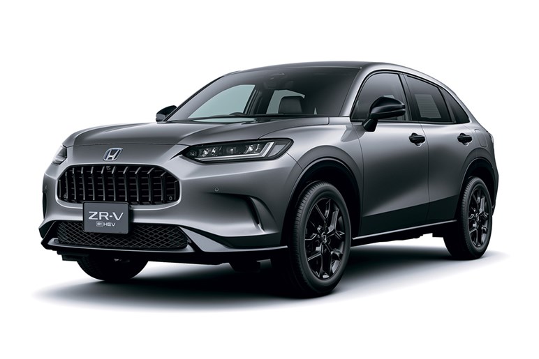 新型「RAV4」はミドルSUV市場で覇権を取れるのか？ ライバルと比べてみたら“トヨタの強さ”が浮き彫りに