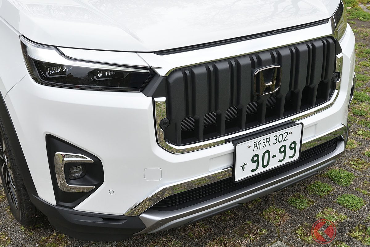 ホンダ新型「カクカクSUV」ワイルド＆上質な“縦グリル”がスゴい