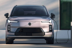 電気のみで航続200km超のPHEV！ボルボ、新型「XC70」を正式発表し中国市場にて予約注文を先行受付開始