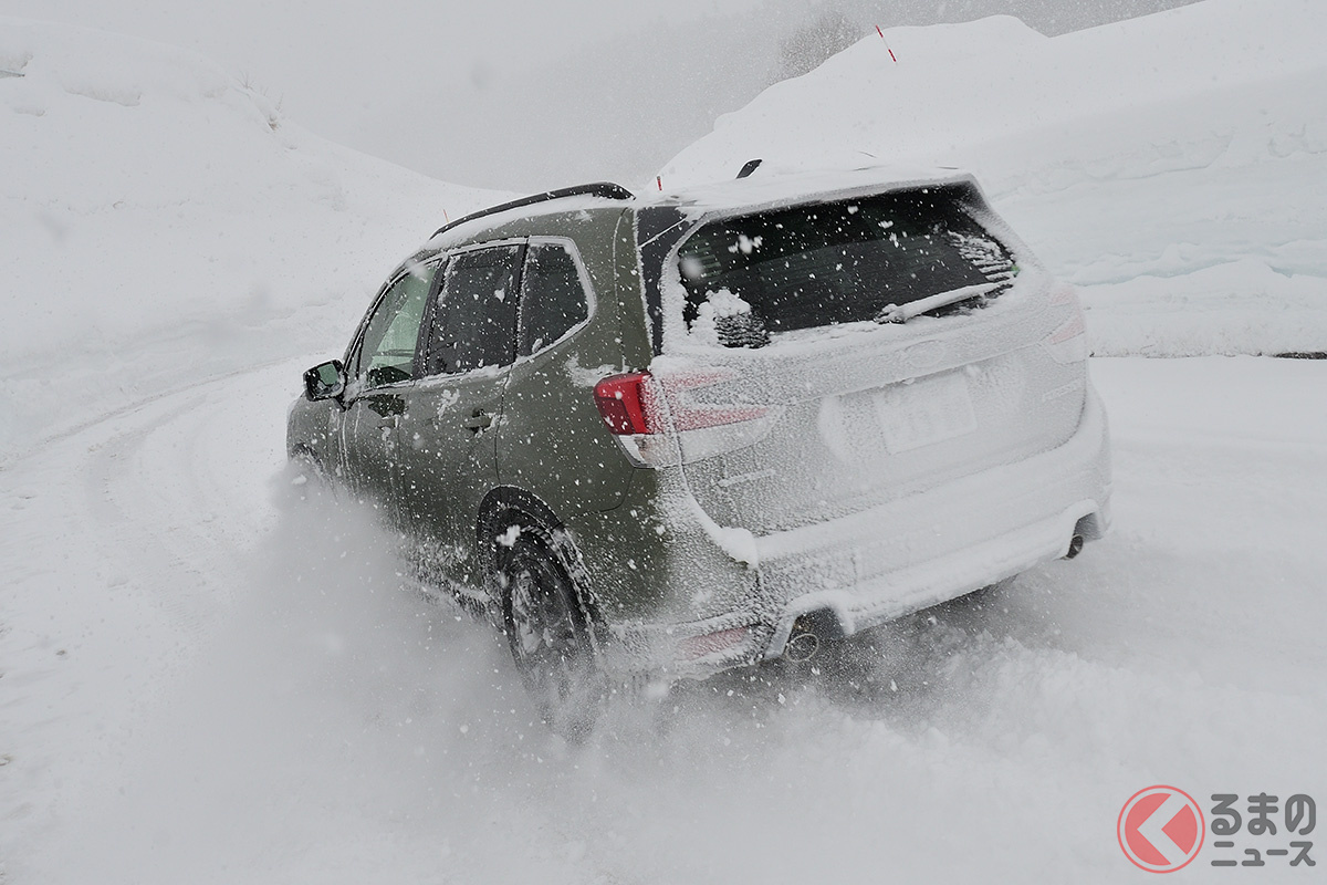 雪道最強の乗用車 スバル新型 フォレスター は雪でも無敵 安定感バツグンの訳は くるまのニュース 自動車情報サイト 新車 中古車 Carview