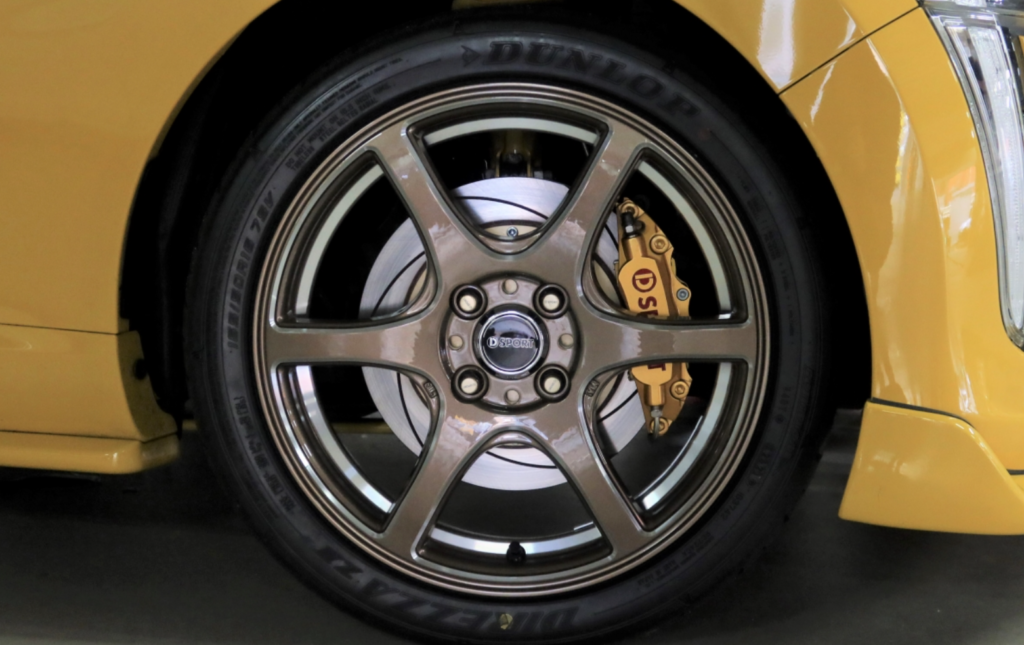 D-SPORT、レッドとホワイトカラーを採用したコペン用限定キャリパー