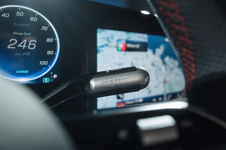 【星型LEDが個性的】新型「CLAシューティングブレーク」発表。BEV仕様は761kmの航続距離を実現…欧州で26年3月発売へ
