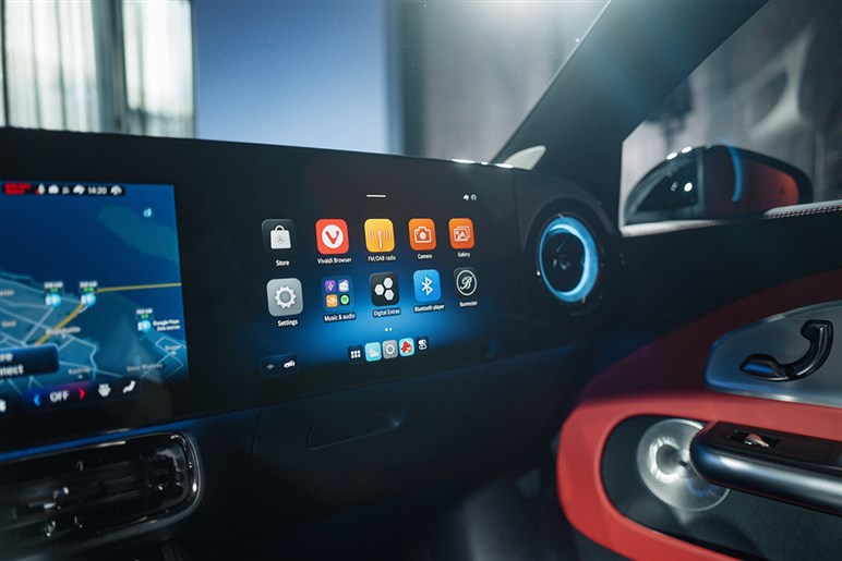 【星型LEDが個性的】新型「CLAシューティングブレーク」発表。BEV仕様は761kmの航続距離を実現…欧州で26年3月発売へ