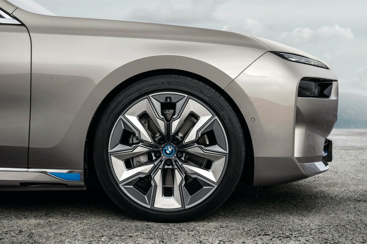 大胆なるフロントフェイス…BMW新型7シリーズ欧州発表