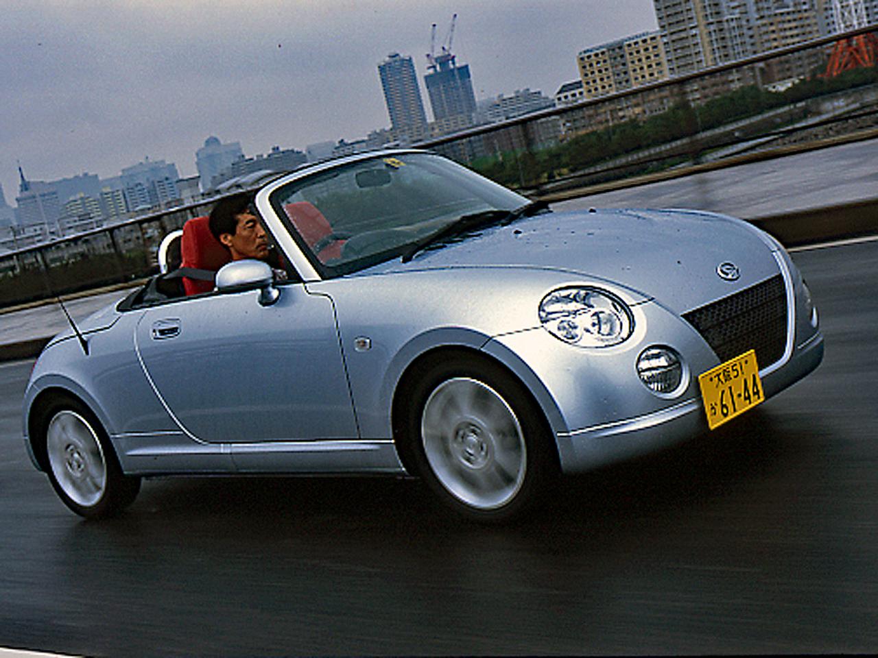 懐かしの国産車 33 ダイハツ コペンは所有する喜びと操る楽しさでいっぱいのオープン2シーターだった Webモーターマガジン 自動車情報サイト 新車 中古車 Carview