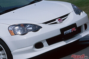 20代なのにマニュアル車に乗ってる!?　なぜ我々はMT車を欲してしまうのか