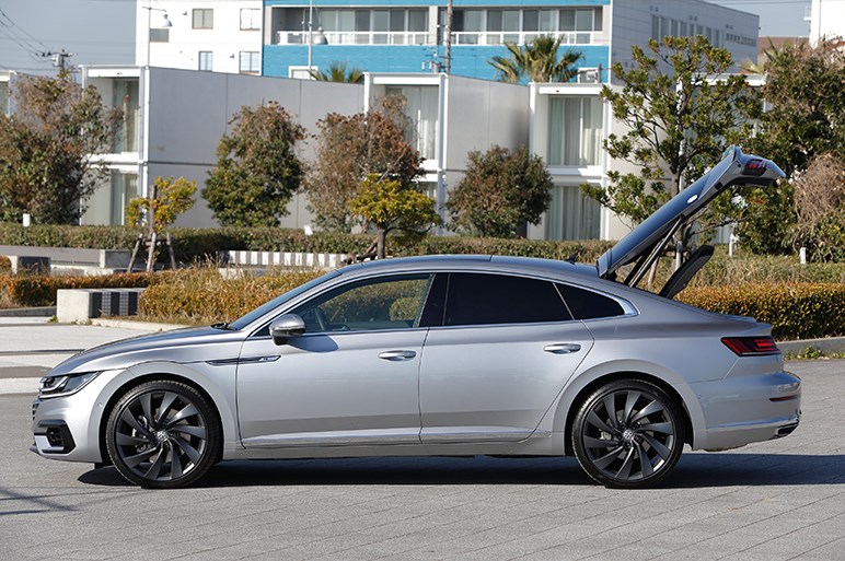 VW新旗艦モデル、アルテオンは見た目や数値からは意外な走行フィールが持ち味