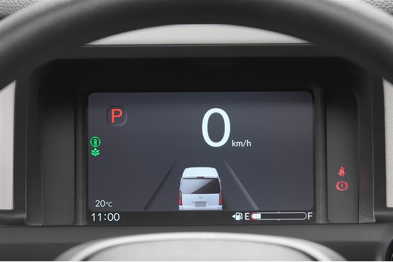 【ホンダ同門対決】維持費とリセールで勝る N-BOX、走りと使い勝手でリードするフィット、幸せになれるのはどっち？