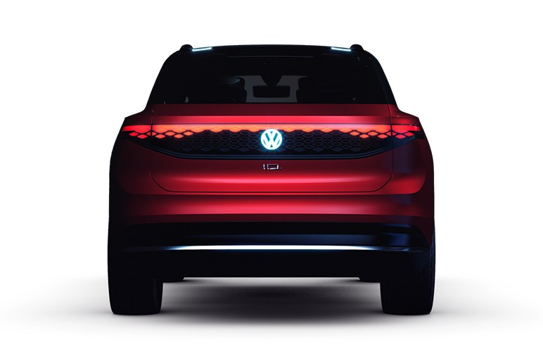 VWの新たなEVファミリー、大型SUVの「ID. ROOMZZ」を初披露