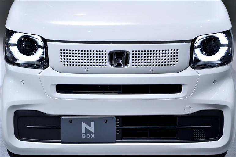 N-BOXの先行予約開始は本日午後3時！ 年内納車希望ならディーラーへ走れ!!