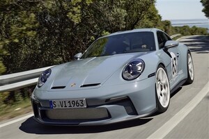 525PSのNAボクサーをMTで堪能する。公道での楽しさを追求した特別な911が登場