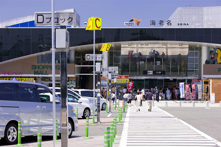 【トラブル増加中】道の駅で宿泊行為はNGだけど仮眠はOK…違いは？　車中泊ブームで気をつけておくべき事とは？