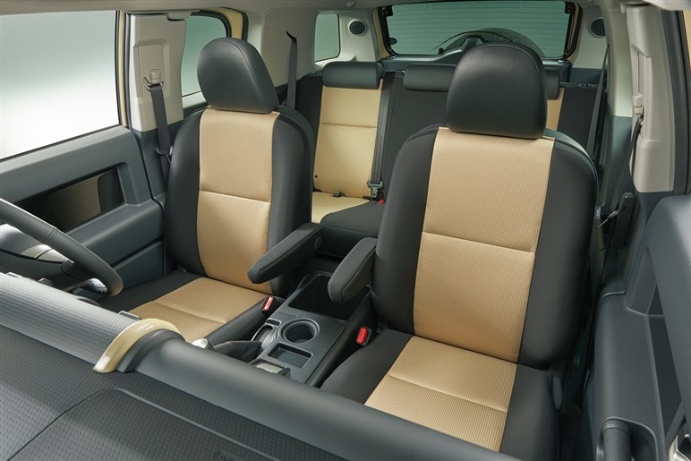 【ヒット確実】「ランドクルーザーFJ」は“小型版250風”デザインに？「RAV4」サイズで400万円切りも期待