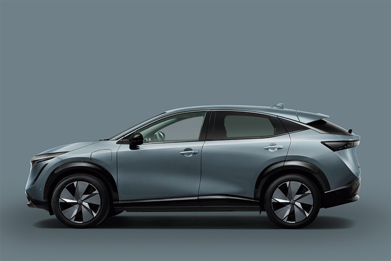 【BYDも驚くコスパ】日産の「新型BEV」の激安価格と超絶スペックが話題。ネットではどう評価されている？