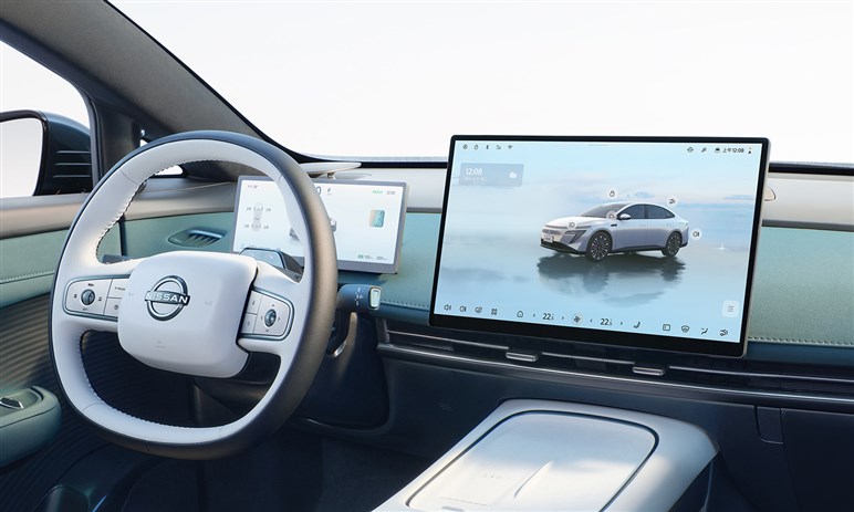 【BYDも驚くコスパ】日産の「新型BEV」の激安価格と超絶スペックが話題。ネットではどう評価されている？