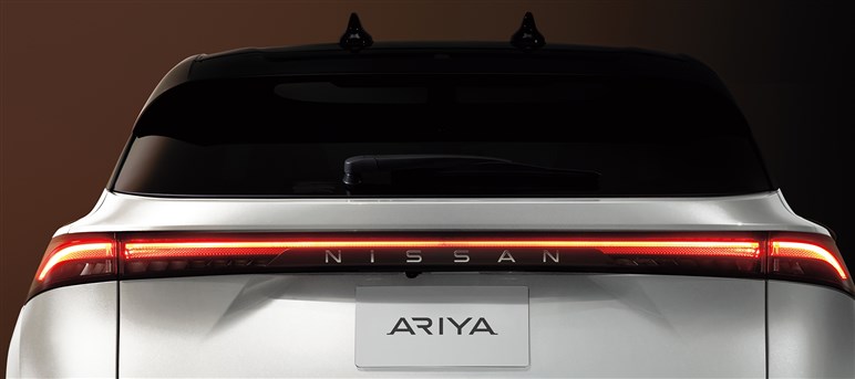 【BYDも驚くコスパ】日産の「新型BEV」の激安価格と超絶スペックが話題。ネットではどう評価されている？