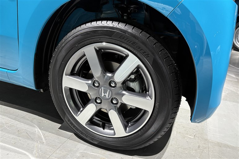 ホンダが新型EV「Nワン・イー」を公開。その無印良品的なコンセプトに想定ユーザーの「ミドル＋20代女性」はついて行けるのか？