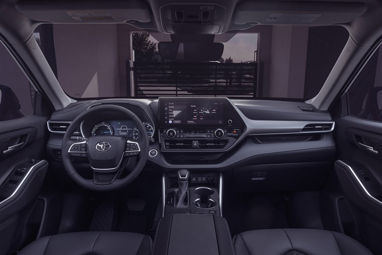 【トランプ関税】で実現しそうな米国からの逆輸入車。大穴「インフィニティ」の上陸を推したいこれだけの理由