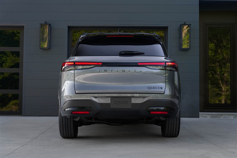 【トランプ関税】で実現しそうな米国からの逆輸入車。大穴「インフィニティ」の上陸を推したいこれだけの理由