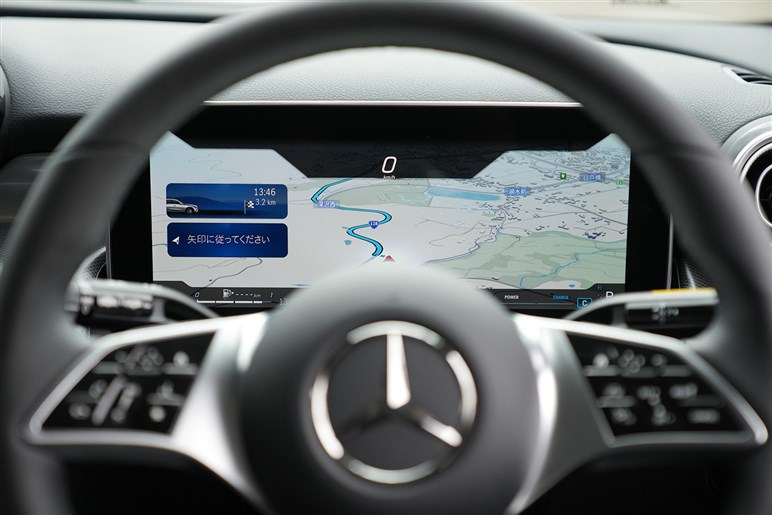 メルセデスの最新「GLC EV」は“300SEL”顔？ 800V充電＆0-100km加速4秒未満などのスペックも明らかに