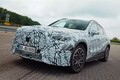 メルセデスの最新「GLC EV」は“300SEL”顔？ 800V充電＆0-100km加速4秒未満などのスペックも明らかに