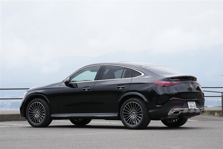 メルセデスの最新「GLC EV」は“300SEL”顔？ 800V充電＆0-100km加速4秒未満などのスペックも明らかに