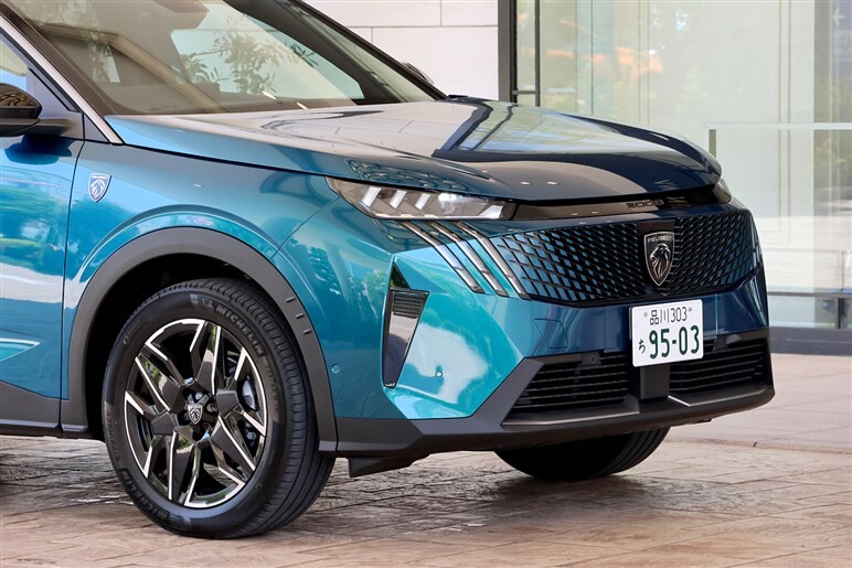 プジョーの新型SUV「3008」登場。ハイブリッド化で本当に良くなったのか？ 走りと装備を正直インプレッション
