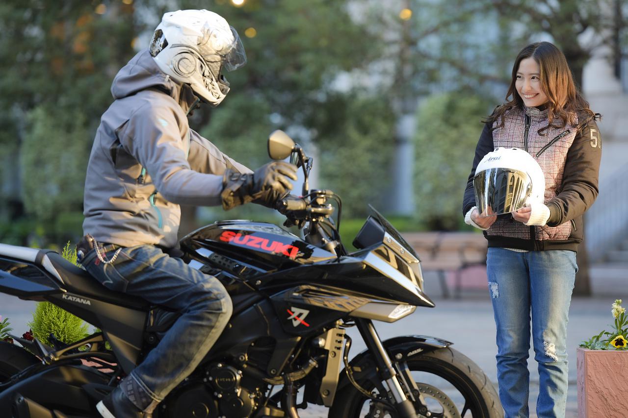 スズキのカタナで女子と二人乗りしたら たぶん超 な状態になるんじゃないか Suzuki Katana タンデムインプレ 前編 Webオートバイ の写真 10ページ目 自動車情報サイト 新車 中古車 Carview