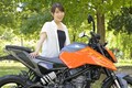街中最強モデルに決定！ KTM『250 DUKE』に試乗します ～小野木里奈の○○○○○日和～