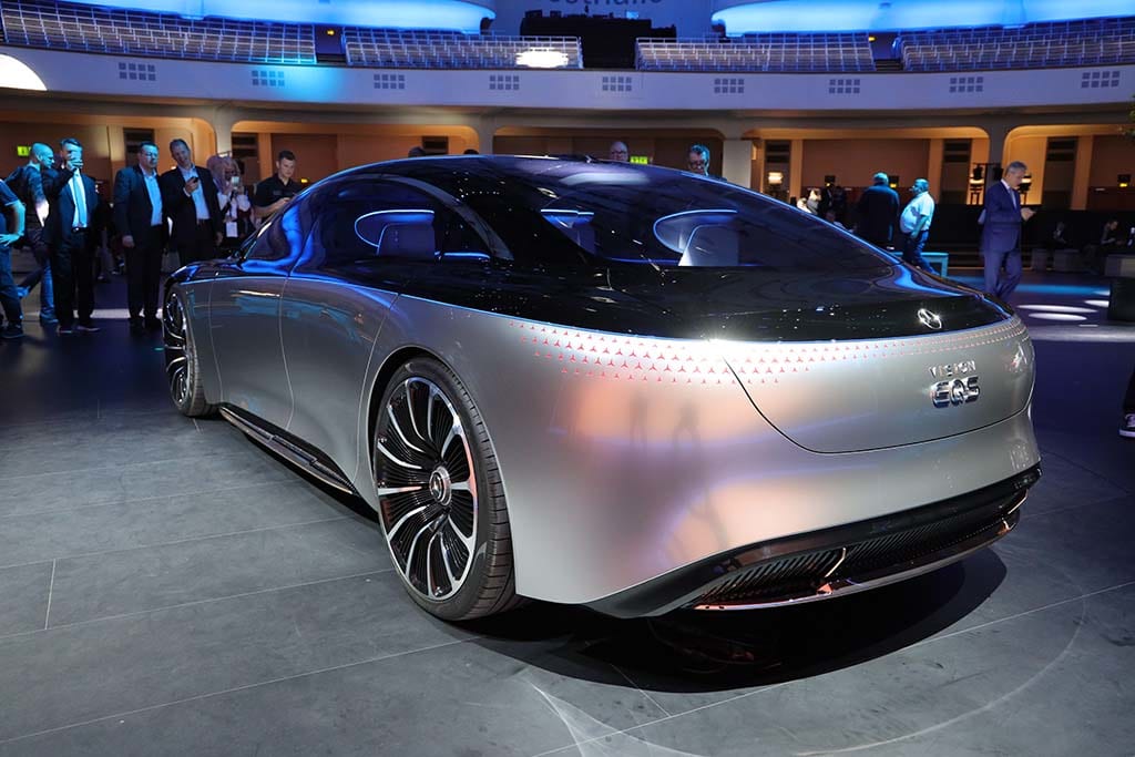 19 フランクフルト モーターショー ブース編その1 Eq Mercedes Benz Mercedes Amg Smart Le Volant Carsmeet Web 自動車情報サイト 新車 中古車 Carview