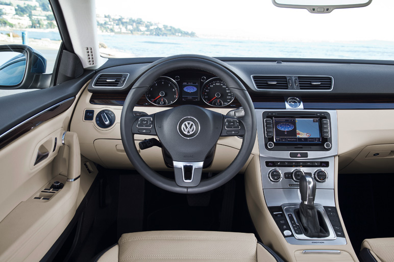 VW 新型CC速攻試乗　戦略的プライスで登場
