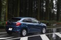 インド製の逆輸入車スズキ バレーノ試乗。ターボ＆NAそれぞれの乗り味は？