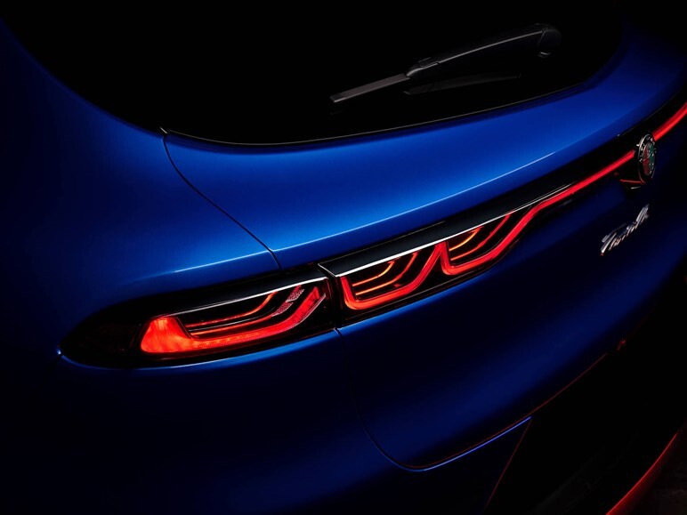 アルファロメオ「トナーレ」発表。Mハイブリッドを初搭載、価格は524万円から