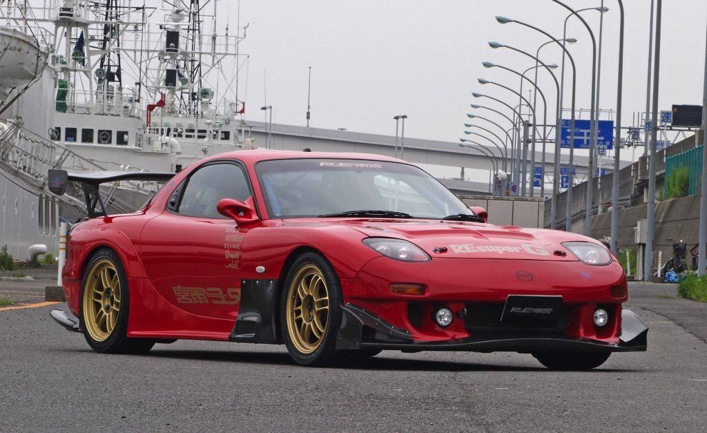 1000セット近い販売数を誇るRE雨宮のワイドボディキットに迫る