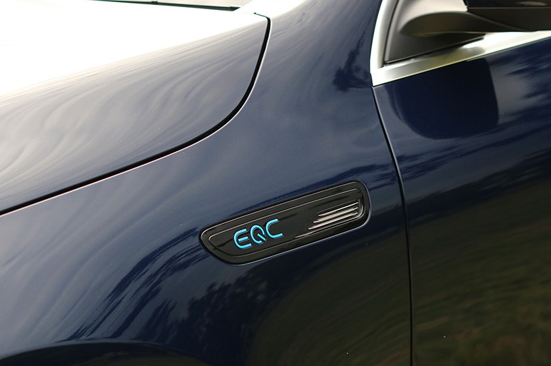 メルセデス初の電気自動車EQCの極上の走りと、幾つかの悩ましい課題