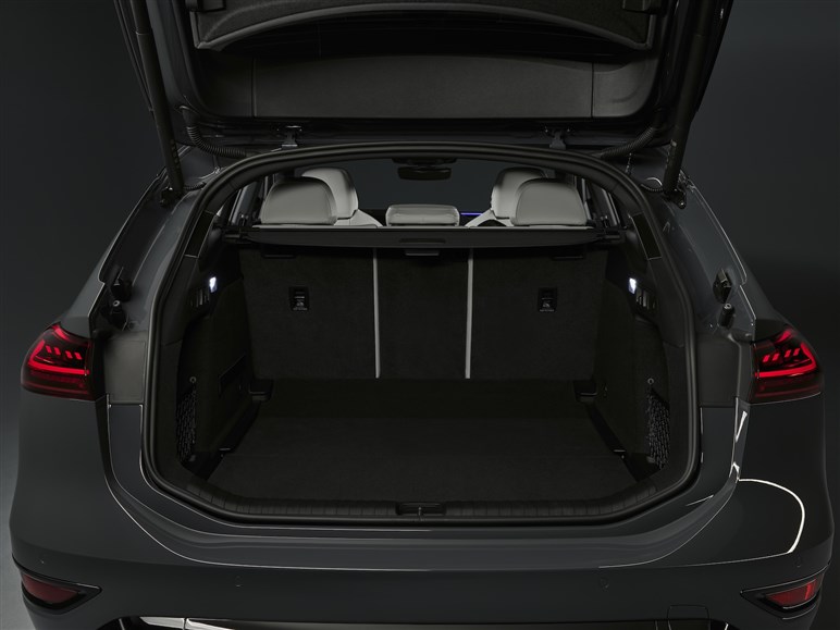 美形すぎるアウディ新型「A6／S6 e-tron」独で発表！ 命名ルール変更でガソリン仕様はどうなる？