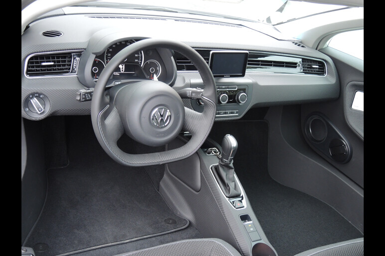 リッター100km、XL1　市販モデル超速攻試乗