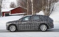 【スクープ】センサー内臓のキドニーグリルが露出！ BMWのピュアEV版SUV、「iX5」が寒冷地テストに登場