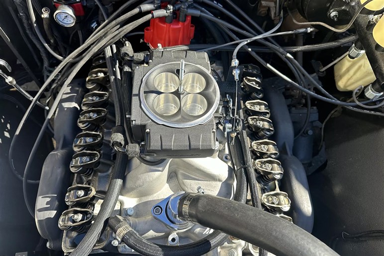 【シブすぎる】名車“ヨンマル”がV8化で再誕！ 北米チューナーが仕上げた「FJ40」のレストモッドが登場