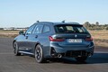 【宿命の対決】高級感と性能を備えたエレガントなステーションワゴン対決　BMW3シリーズ対メルセデスCクラス　僅差で勝利したのは？