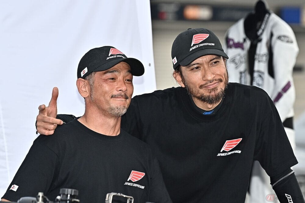これが長瀬智也さんの愛機!! ハーレーのアドベンチャーモデル「パンアメリカ1250」を大改造したレーシングマシンで表彰台を獲得!! ヨーロッパ製の高性能マシンに真っ向立ち向かう勇姿に注目