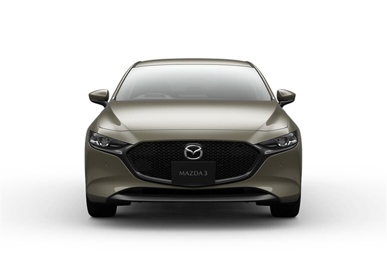 【228万円】一番安いのに装備が充実…？　「マツダ3 ファストバック 15S」はアリかナシか