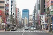 【危険】なぜ左折で右に膨らむ？ 無意識に潜む「逆ハンドル」の危険性とは
