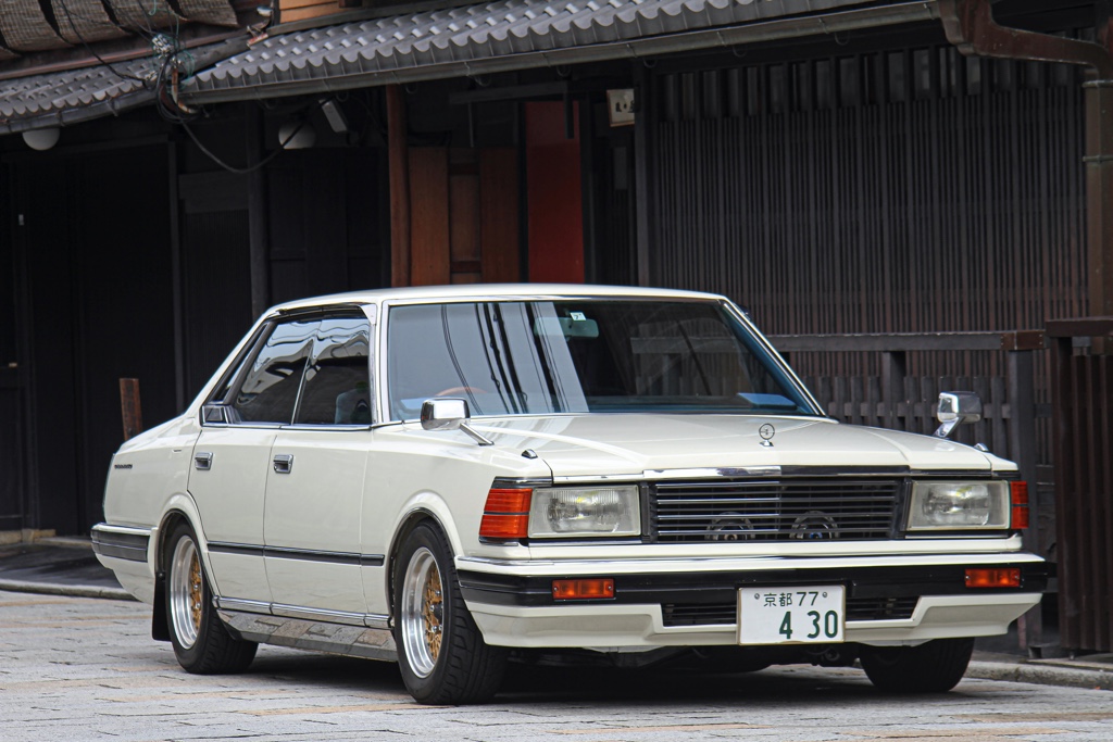 430セドリックしか愛せない男 低く構えた最終型ターボブロアムの勇姿 Maniaxcars Web Option 自動車情報サイト 新車 中古車 Carview