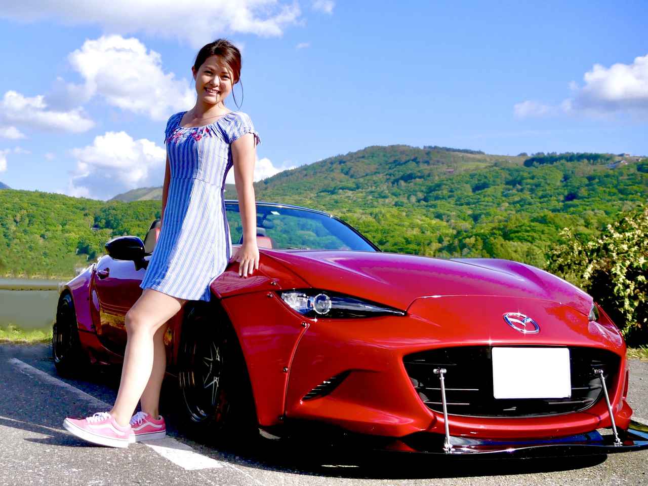 ド迫力のオーバーフェンダーを装着したロードスターのオーナーは 洗車大好き女子だった ロー女スター第4回 Webモーターマガジン 自動車情報サイト 新車 中古車 Carview