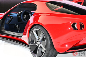 マツダ「新型2ドアスポーツカー」登場へ！ 「次期型RX-7か!?」と大反響呼んだ「ロータリー搭載」モデル、市販化は？ 「ICONIC SP」が来福