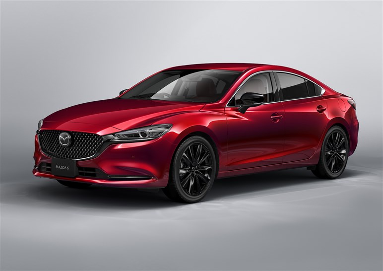 デビュー20周年のMAZDA6が一部改良。特別仕様車や「スポーツアピアランス」を設定、価格は約296万から