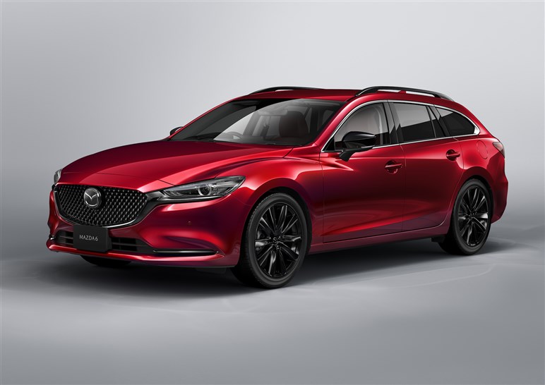 デビュー20周年のMAZDA6が一部改良。特別仕様車や「スポーツアピアランス」を設定、価格は約296万から